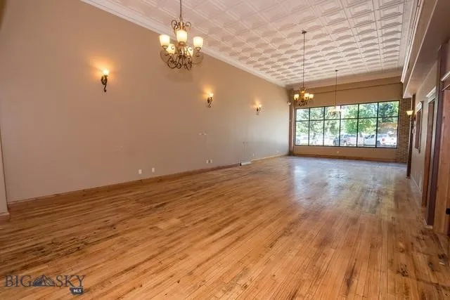 Suite B - Floor Space