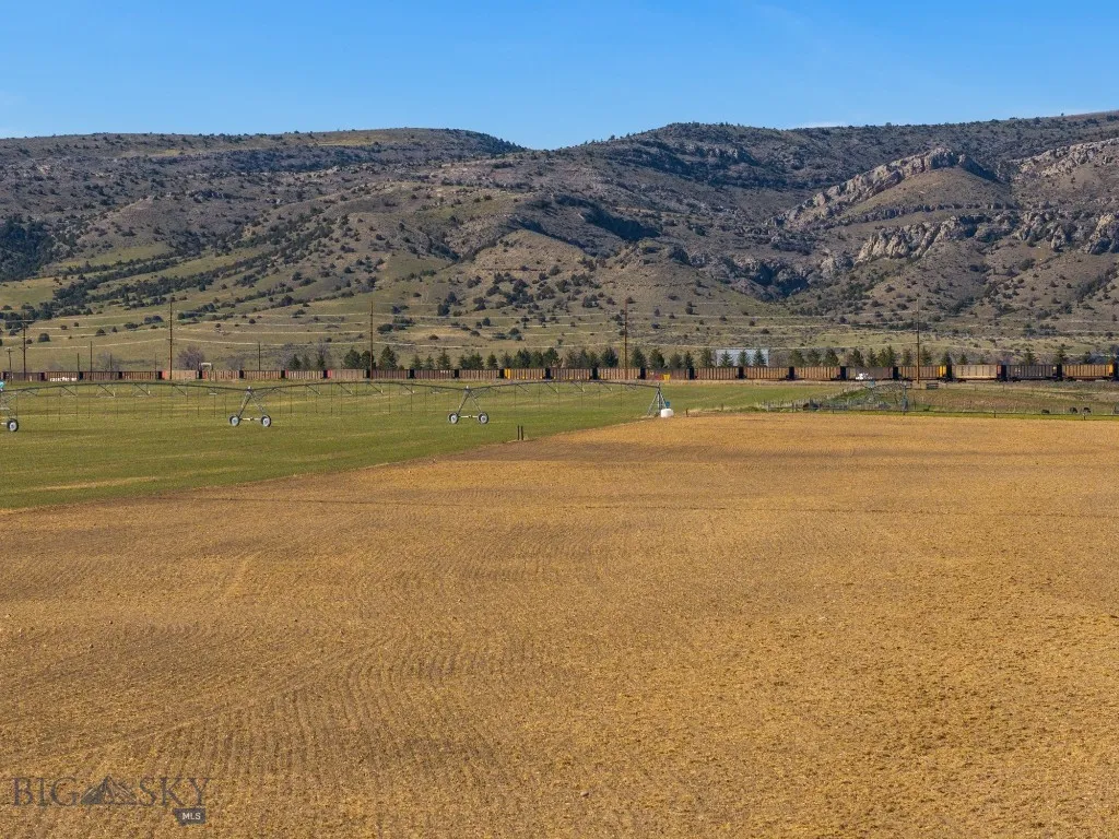 Parcel B1 Manhattan Frontage E Road, Manhattan, Mo, Manhattan, Montana 59741, ,Land,For Sale,Parcel B1 Manhattan Frontage E Road, Manhattan, Mo,0,400173