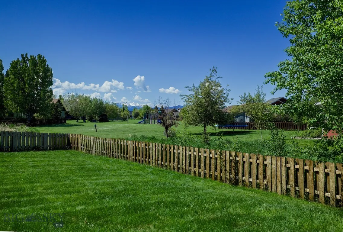 284 Annie Glade, Bozeman, Montana 59718, Bozeman, Montana 59718, 4 Bedrooms Bedrooms, ,3 BathroomsBathrooms,Residential,For Sale,284 Annie Glade, Bozeman, Montana 59718,400157
