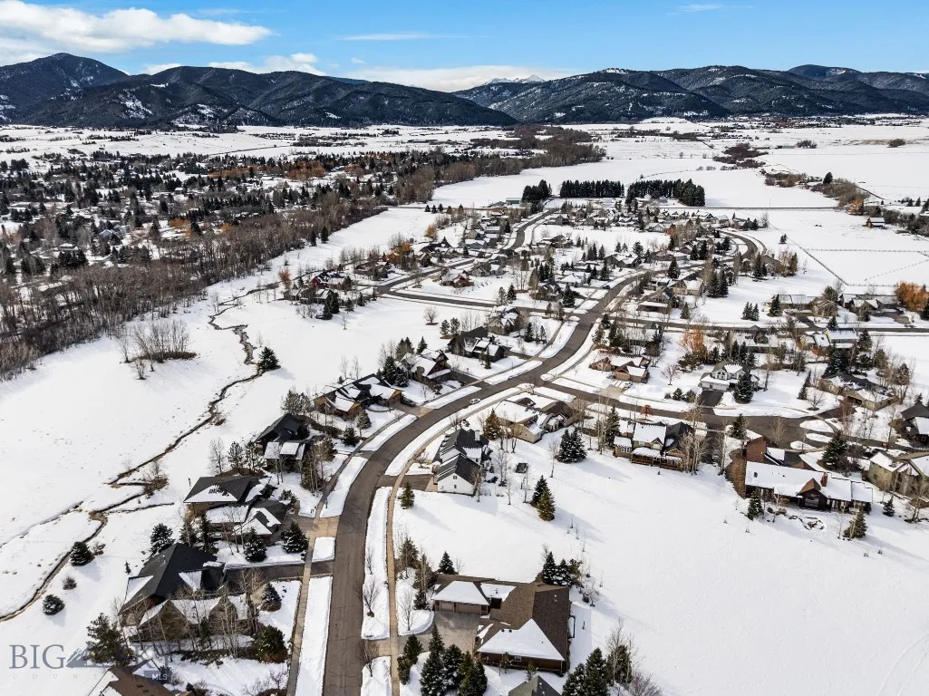 Proximity to Tuckerman Park, Gardner Park and Gallatin National Forest trails