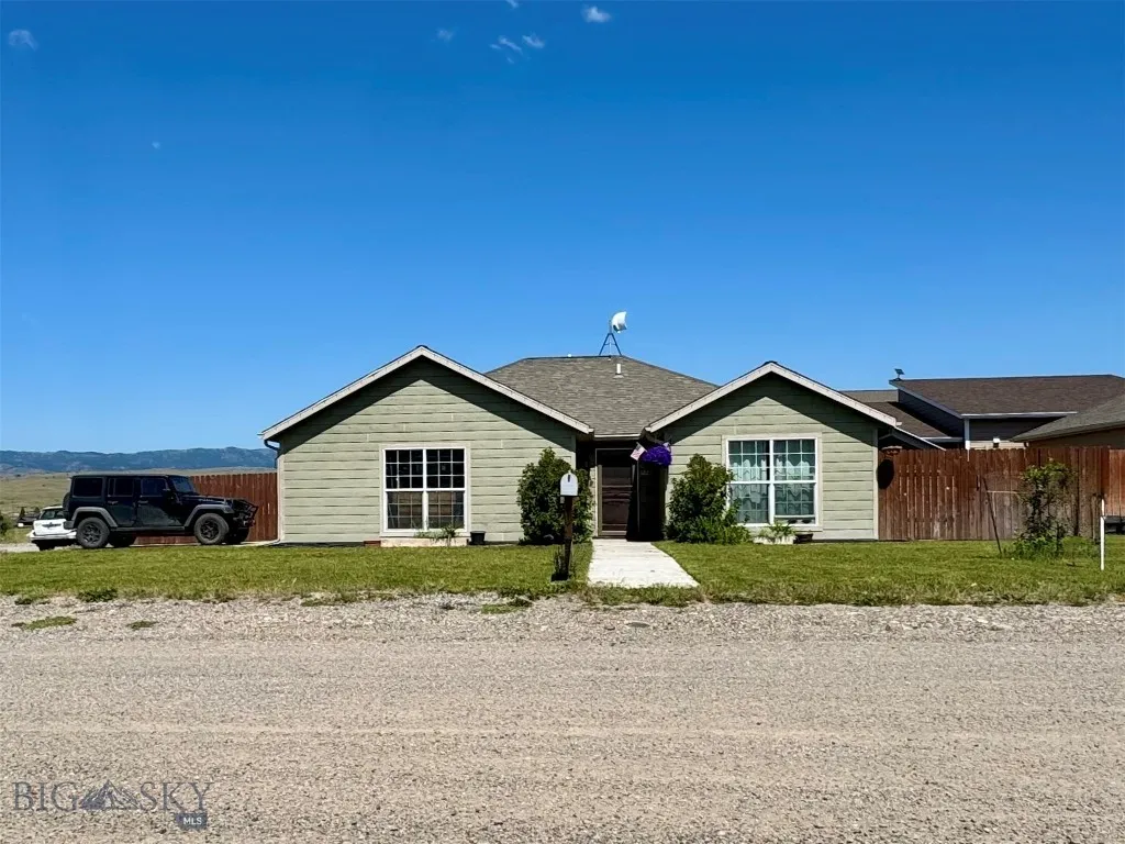 1220 W Reservoir St., Livingston, Montana 59047, Livingston, Montana 59047, 3 Bedrooms Bedrooms, ,2 BathroomsBathrooms,Residential,For Sale,1220 W Reservoir St., Livingston, Montana 59047,400455