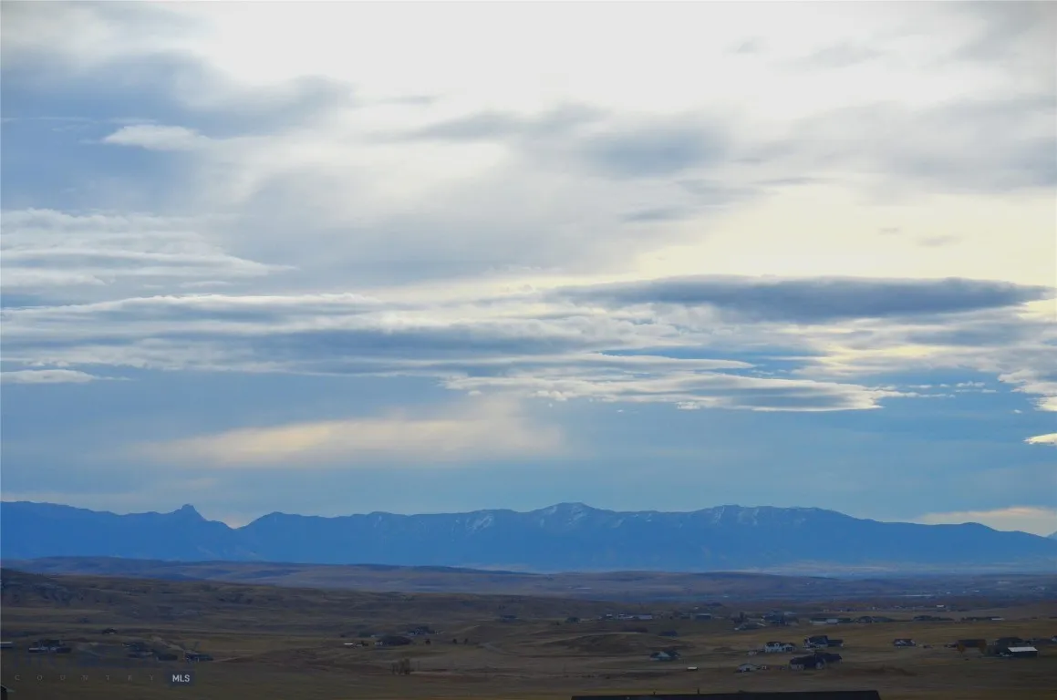Eastern view of skies and Bridger mountains.