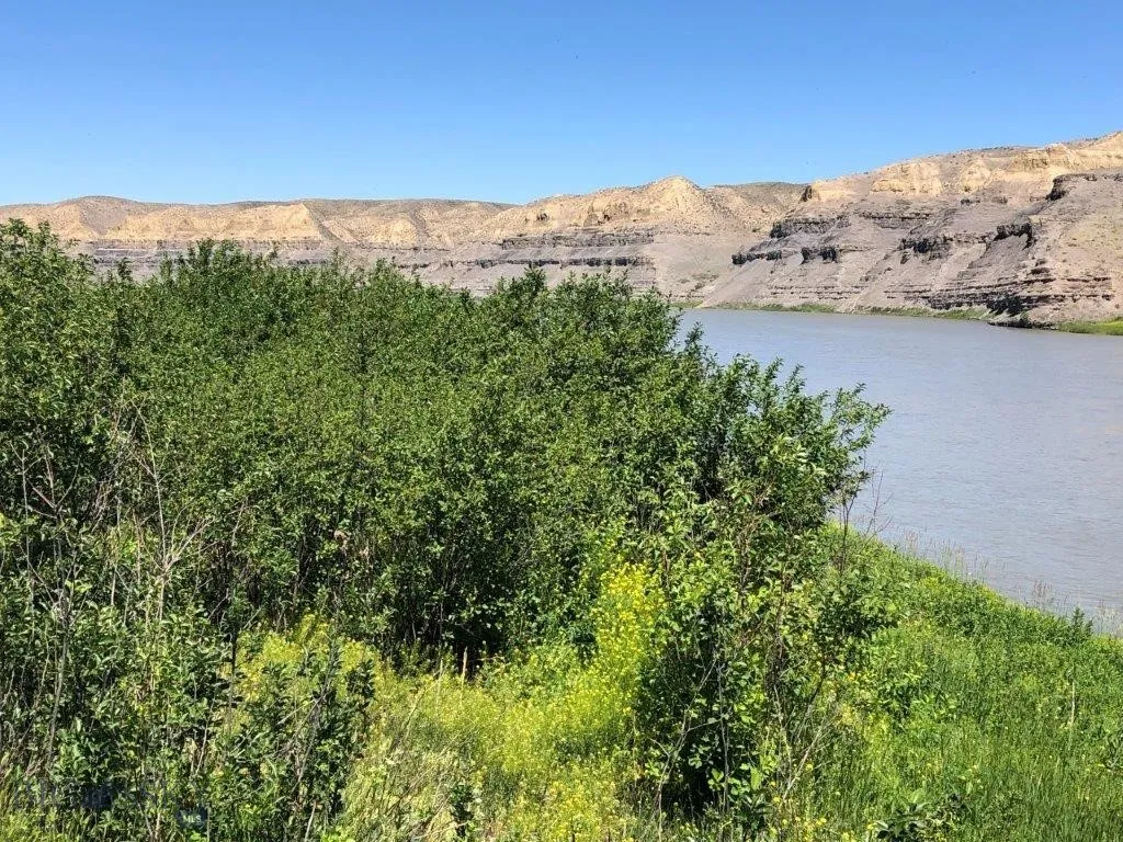 Highwood, Montana 59450, ,Land,For Sale,0,400545