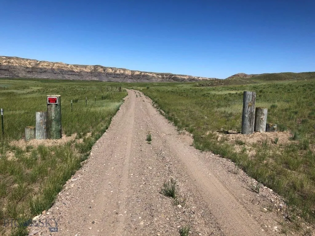 Highwood, Montana 59450, ,Land,For Sale,0,400545