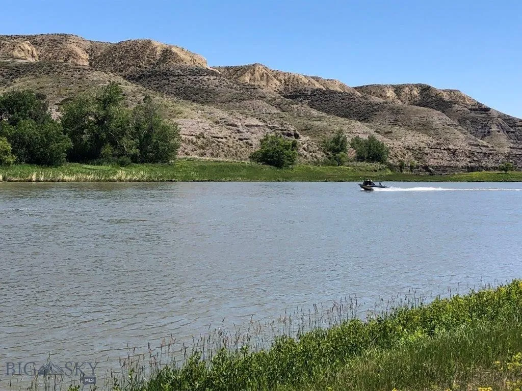 Highwood, Montana 59450, ,Land,For Sale,0,400545