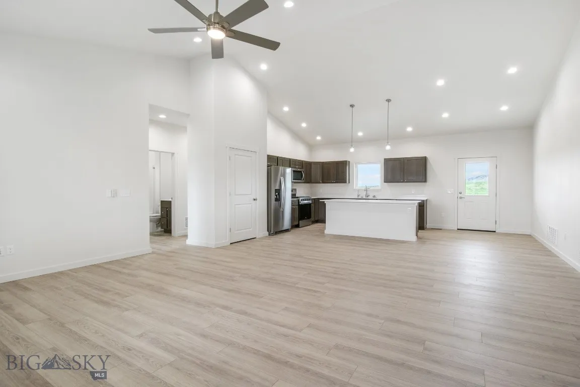 5 S. Durango Trail, Three Forks, Montana 59752, Three Forks, Montana 59752, 3 Bedrooms Bedrooms, ,2 BathroomsBathrooms,Residential,For Sale,5 S. Durango Trail, Three Forks, Montana 59752,0,400576