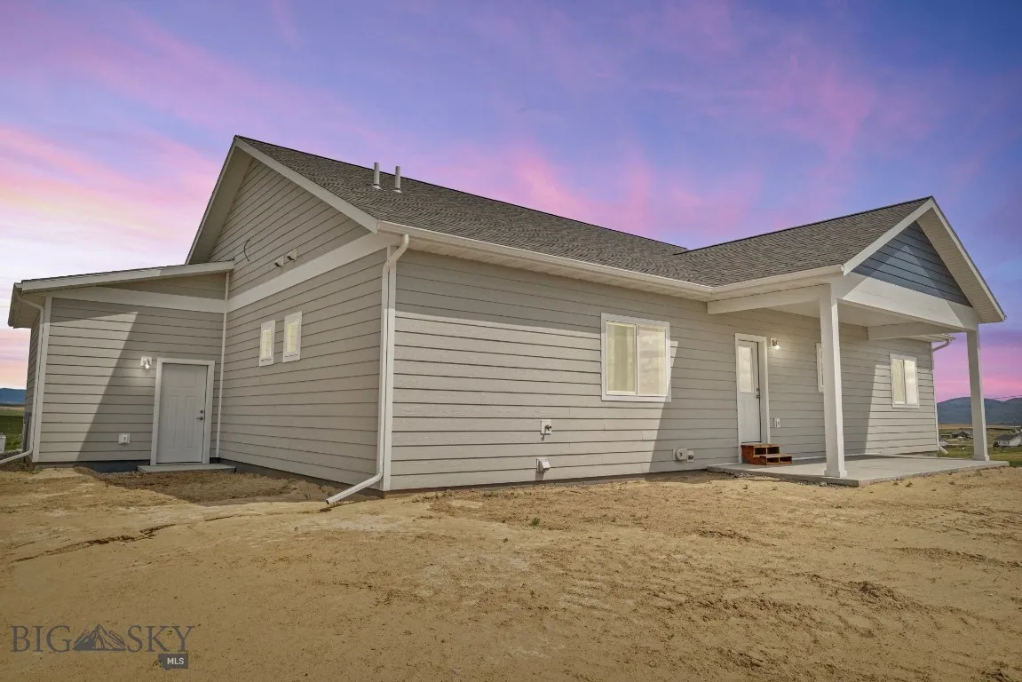 5 S. Durango Trail, Three Forks, Montana 59752, Three Forks, Montana 59752, 3 Bedrooms Bedrooms, ,2 BathroomsBathrooms,Residential,For Sale,5 S. Durango Trail, Three Forks, Montana 59752,0,400576