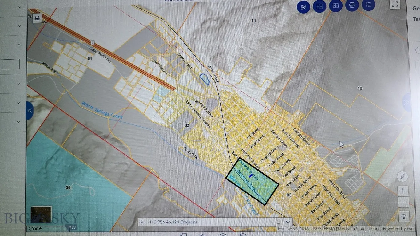 Overview of 414 E Commercial lot location