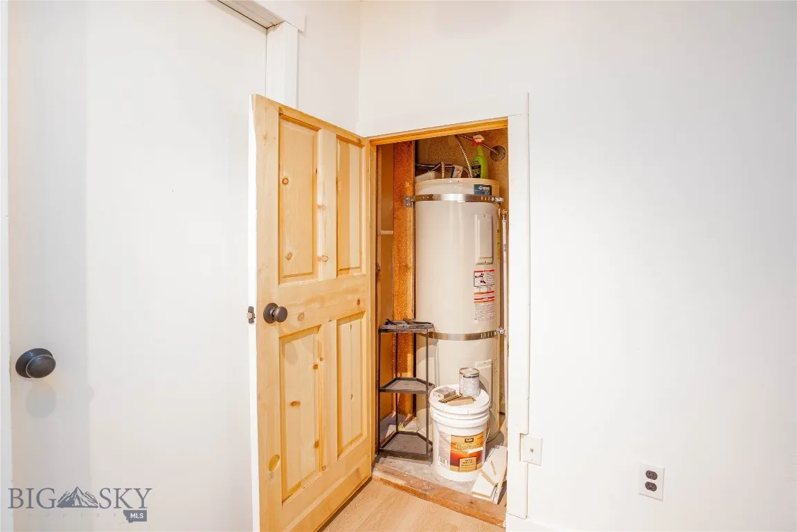 917 N 17th Avenue 3, Bozeman, Montana 59715, Bozeman, Montana 59715, 3 Bedrooms Bedrooms, ,1 BathroomBathrooms,Residential,For Sale,917 N 17th Avenue 3, Bozeman, Montana 59715,400610