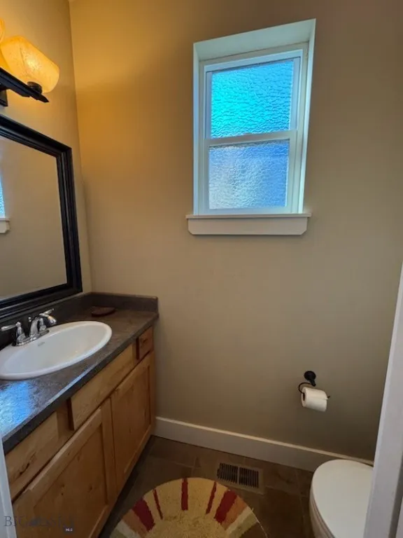 1st Floor 1/2 Bath