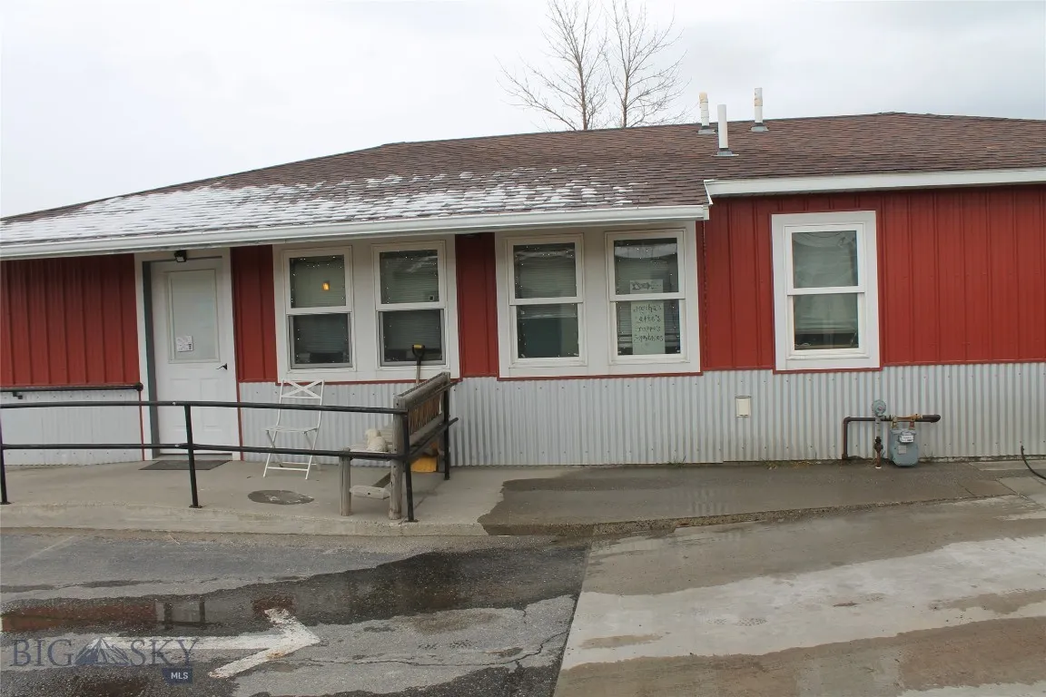 415 W 1st Ave, Big Timber, Montana 59011, Big Timber, Montana 59011, ,Commercial Sale,For Sale,415 W 1st Ave, Big Timber, Montana 59011,0,400933