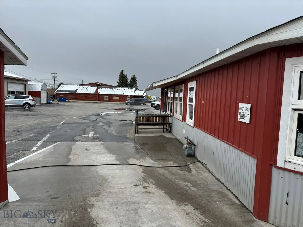 415 W 1st Ave, Big Timber, Montana 59011, Big Timber, Montana 59011, ,Commercial Sale,For Sale,415 W 1st Ave, Big Timber, Montana 59011,0,400933