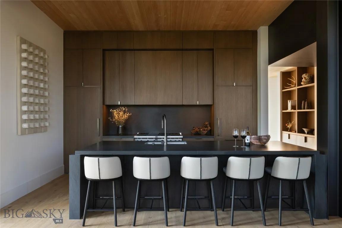Photos shown depict a similar residence
