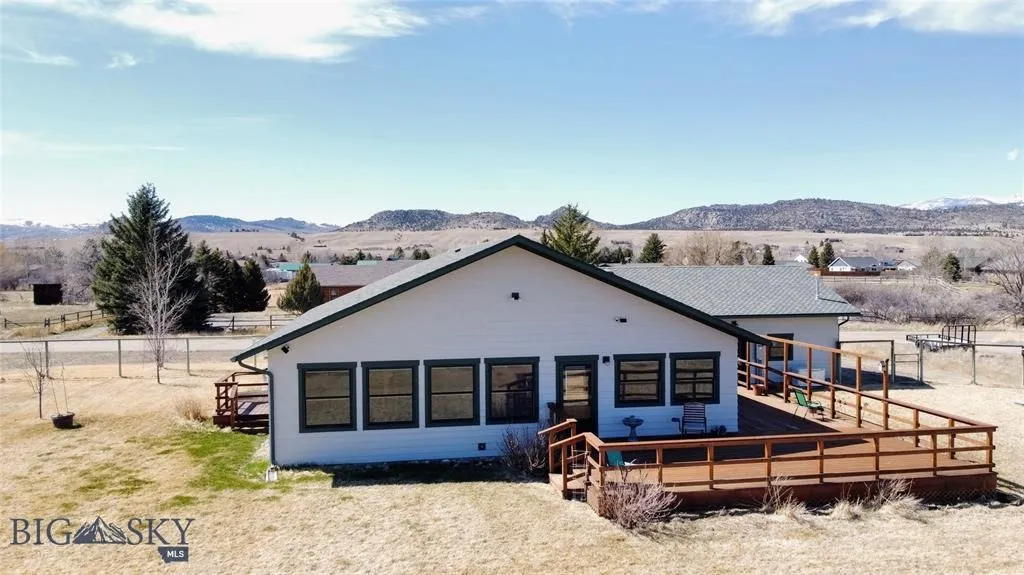 719 Jefferson Street, Ennis, Montana 59729, Ennis, Montana 59729, 2 Bedrooms Bedrooms, ,2 BathroomsBathrooms,Residential,For Sale,719 Jefferson Street, Ennis, Montana 59729,401148