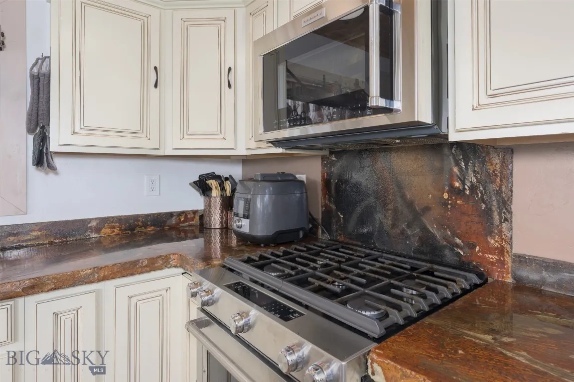 37 Sawmill Gulch, Butte, Montana 59701, Butte, Montana 59701, 3 Bedrooms Bedrooms, ,2 BathroomsBathrooms,Residential,For Sale,37 Sawmill Gulch, Butte, Montana 59701,0,401182