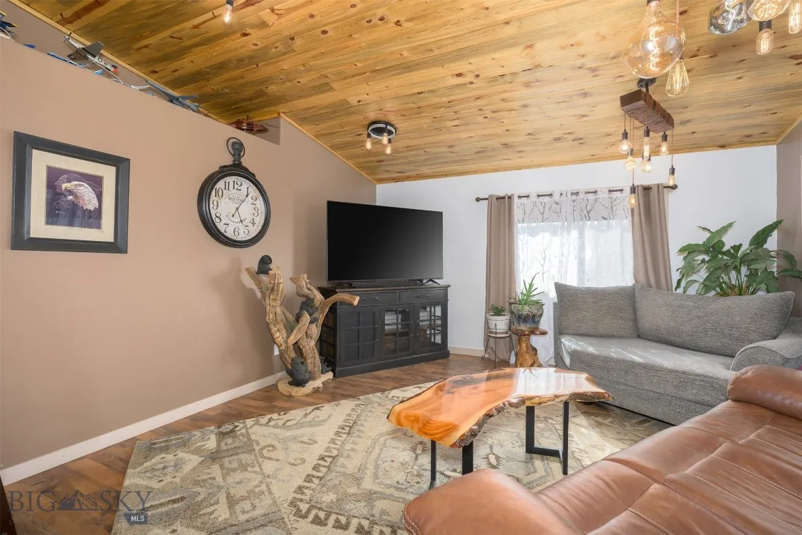 37 Sawmill Gulch, Butte, Montana 59701, Butte, Montana 59701, 3 Bedrooms Bedrooms, ,2 BathroomsBathrooms,Residential,For Sale,37 Sawmill Gulch, Butte, Montana 59701,0,401182