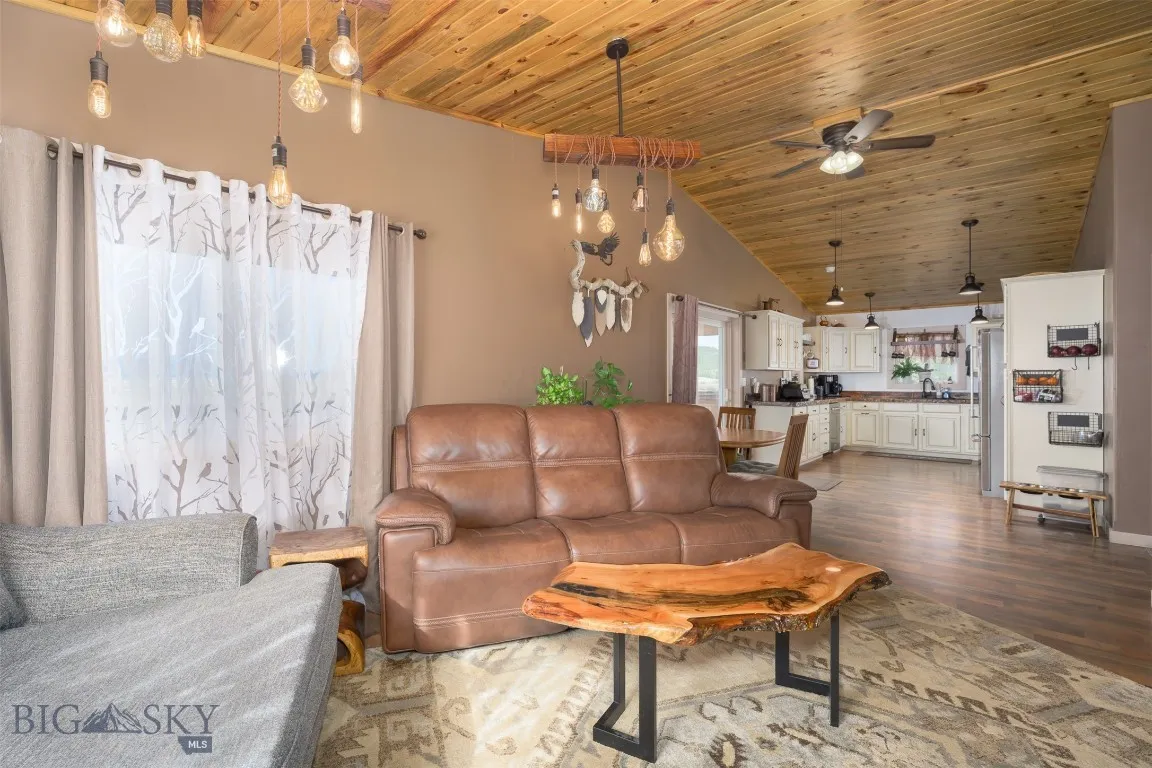 37 Sawmill Gulch, Butte, Montana 59701, Butte, Montana 59701, 3 Bedrooms Bedrooms, ,2 BathroomsBathrooms,Residential,For Sale,37 Sawmill Gulch, Butte, Montana 59701,0,401182