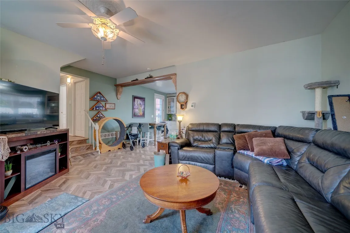 623 N Grand Avenue, Bozeman, Montana 59715, Bozeman, Montana 59715, 4 Bedrooms Bedrooms, ,1 BathroomBathrooms,Residential,For Sale,623 N Grand Avenue, Bozeman, Montana 59715,0,401264