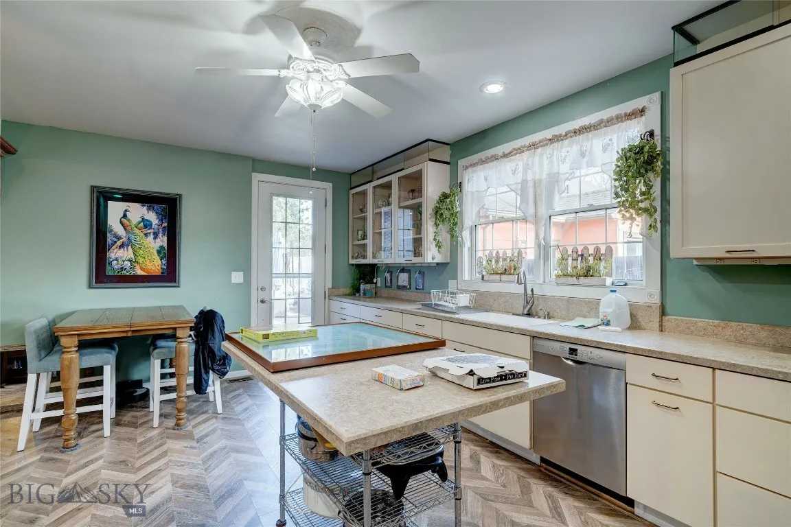 623 N Grand Avenue, Bozeman, Montana 59715, Bozeman, Montana 59715, 4 Bedrooms Bedrooms, ,1 BathroomBathrooms,Residential,For Sale,623 N Grand Avenue, Bozeman, Montana 59715,0,401264