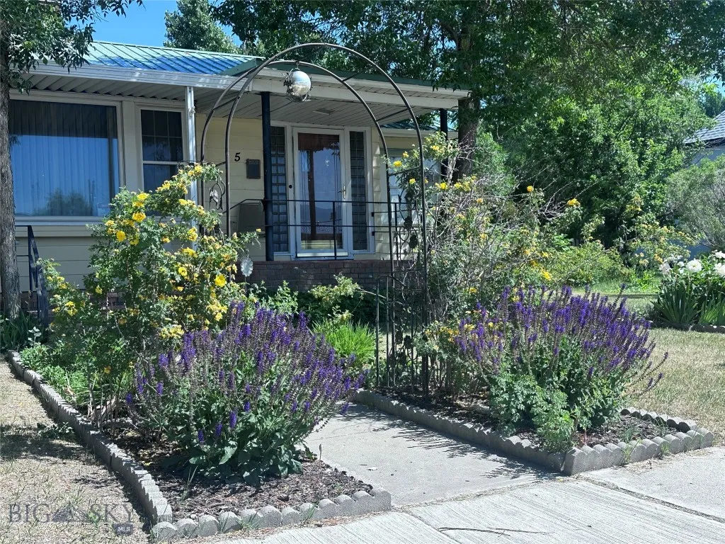 5 1st Street W, Whitehall, Montana 59759, Whitehall, Montana 59759, 3 Bedrooms Bedrooms, ,1 BathroomBathrooms,Residential,For Sale,5 1st Street W, Whitehall, Montana 59759,401689