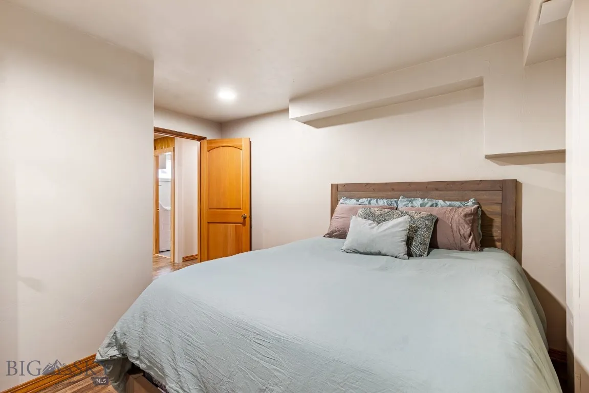 Lower Level Bedroom #2