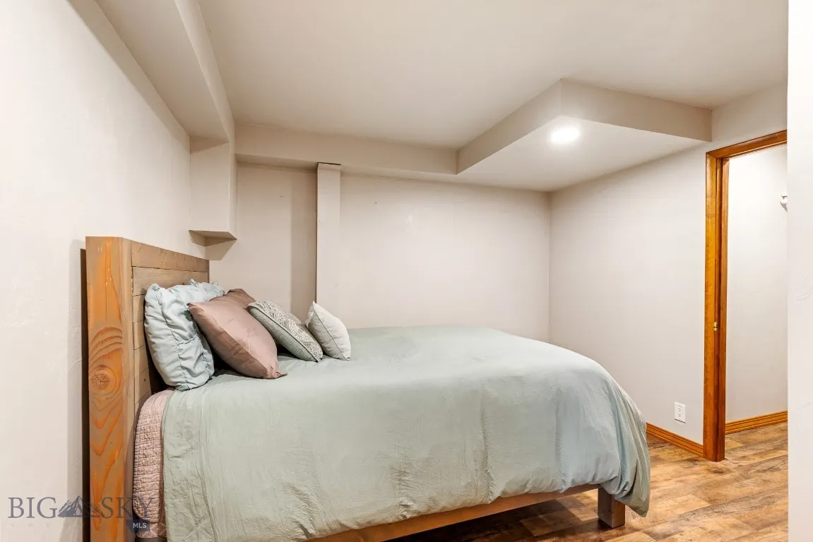 Lower Level Bedroom #2
