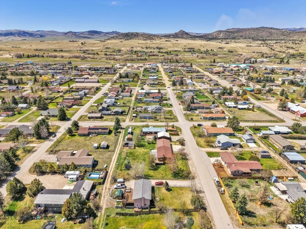227 W Fagin Street, Ennis, Montana 59729, Ennis, Montana 59729, 4 Bedrooms Bedrooms, ,2 BathroomsBathrooms,Residential,For Sale,227 W Fagin Street, Ennis, Montana 59729,0,401757