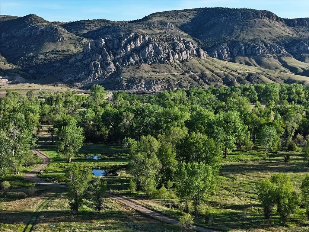 5191 Old Yellowstone Trail, Three Forks, Montana 5, Three Forks, Montana 59752, 5 Bedrooms Bedrooms, ,Farm,For Sale,5191 Old Yellowstone Trail, Three Forks, Montana 5,0,401933
