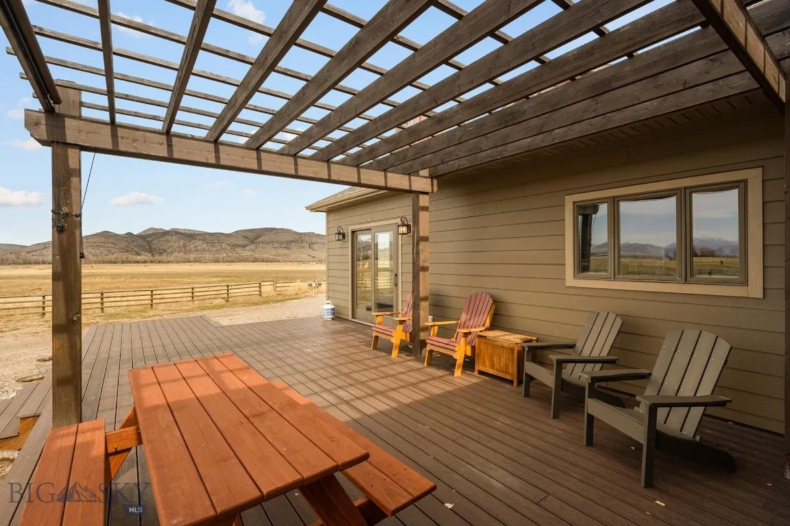 5191 Old Yellowstone Trail, Three Forks, Montana 5, Three Forks, Montana 59752, 5 Bedrooms Bedrooms, ,Farm,For Sale,5191 Old Yellowstone Trail, Three Forks, Montana 5,0,401933