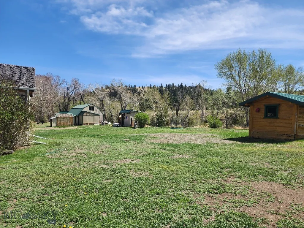 967 Mt Highway 2 W, Whitehall, Montana 59759, Whitehall, Montana 59759, 3 Bedrooms Bedrooms, ,2 BathroomsBathrooms,Residential,For Sale,967 Mt Highway 2 W, Whitehall, Montana 59759,402015