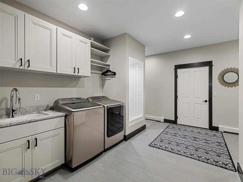 Mud room/laundry