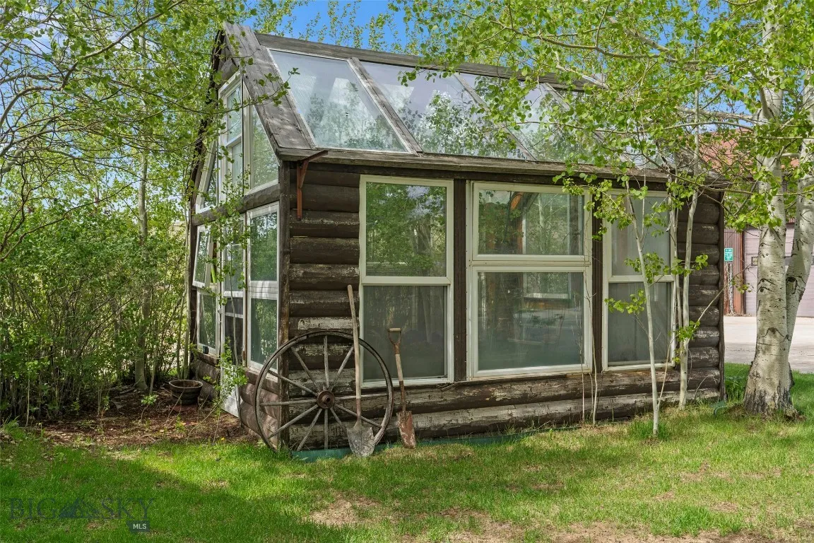 1511 Mt Hwy 287, Virginia City, Montana 59755, Virginia City, Montana 59755, 3 Bedrooms Bedrooms, ,2 BathroomsBathrooms,Residential,For Sale,1511 Mt Hwy 287, Virginia City, Montana 59755,402455