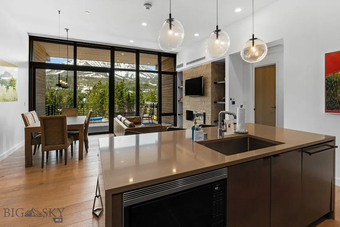 204 Boathouse Way #r9/204, Big Sky, Montana 59716, Big Sky, Montana 59716, 2 Bedrooms Bedrooms, ,2 BathroomsBathrooms,Residential,For Sale,204 Boathouse Way #r9/204, Big Sky, Montana 59716,0,401524