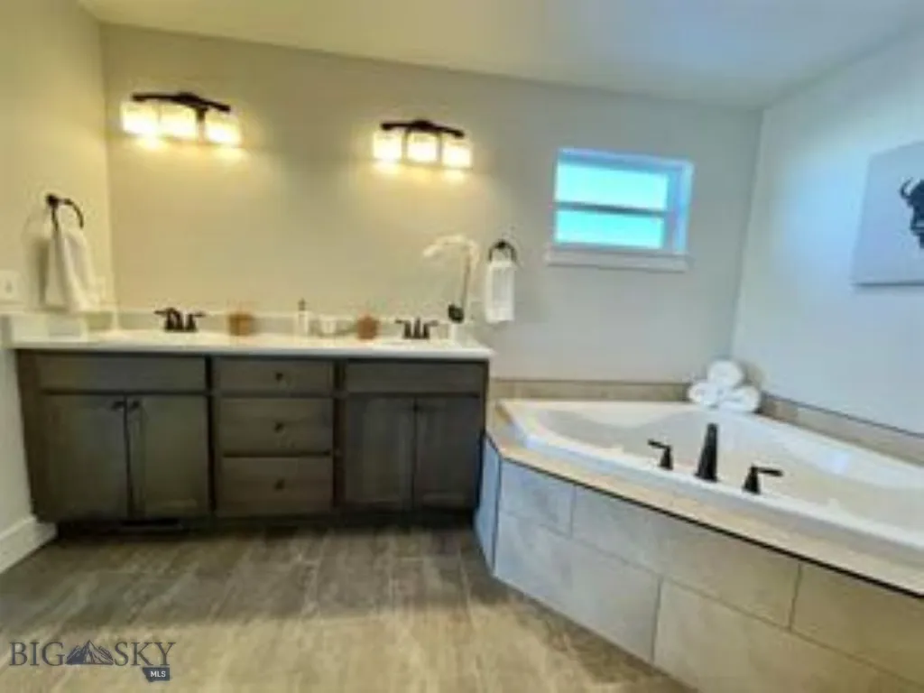17 Durango Trail, Three Forks, Montana 59752, Three Forks, Montana 59752, 3 Bedrooms Bedrooms, ,2 BathroomsBathrooms,Residential,For Sale,17 Durango Trail, Three Forks, Montana 59752,0,402544