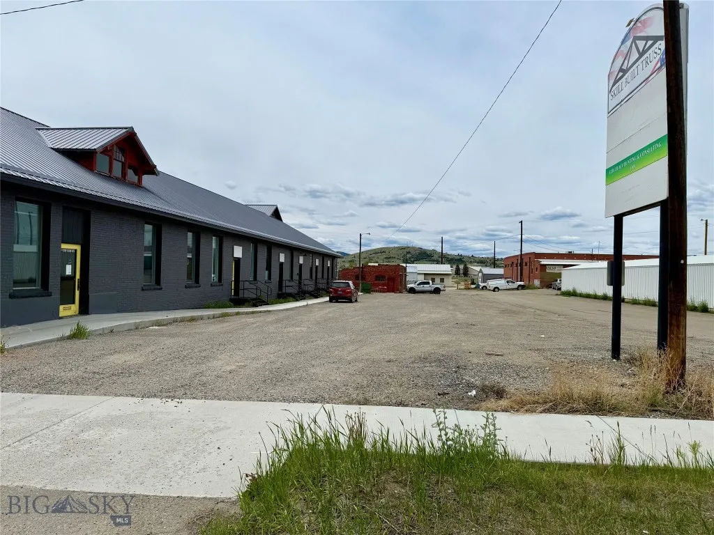 1333 Kaw Avenue, Butte, Montana 59701, Butte, Montana 59701, ,Commercial Sale,For Sale,1333 Kaw Avenue, Butte, Montana 59701,402726