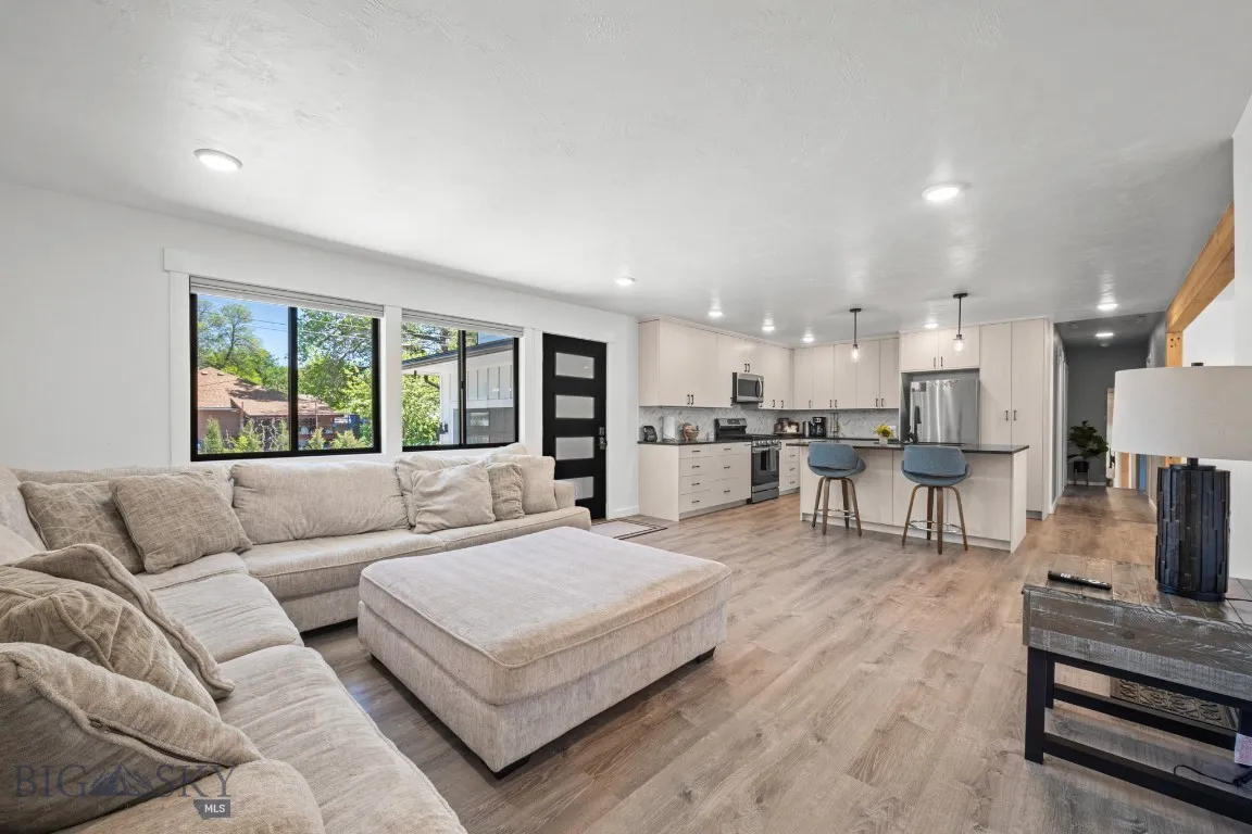 420 N 6th Avenue, Bozeman, Montana 59715, Bozeman, Montana 59715, ,Residential Income,For Sale,420 N 6th Avenue, Bozeman, Montana 59715,402771