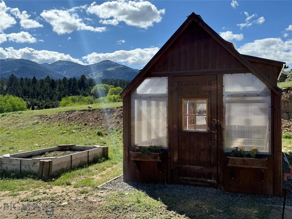 5845 Dry Creek Ranch Road, Whitehall, Montana 5975, Whitehall, Montana 59759, 3 Bedrooms Bedrooms, ,3 BathroomsBathrooms,Residential,For Sale,5845 Dry Creek Ranch Road, Whitehall, Montana 5975,0,402848