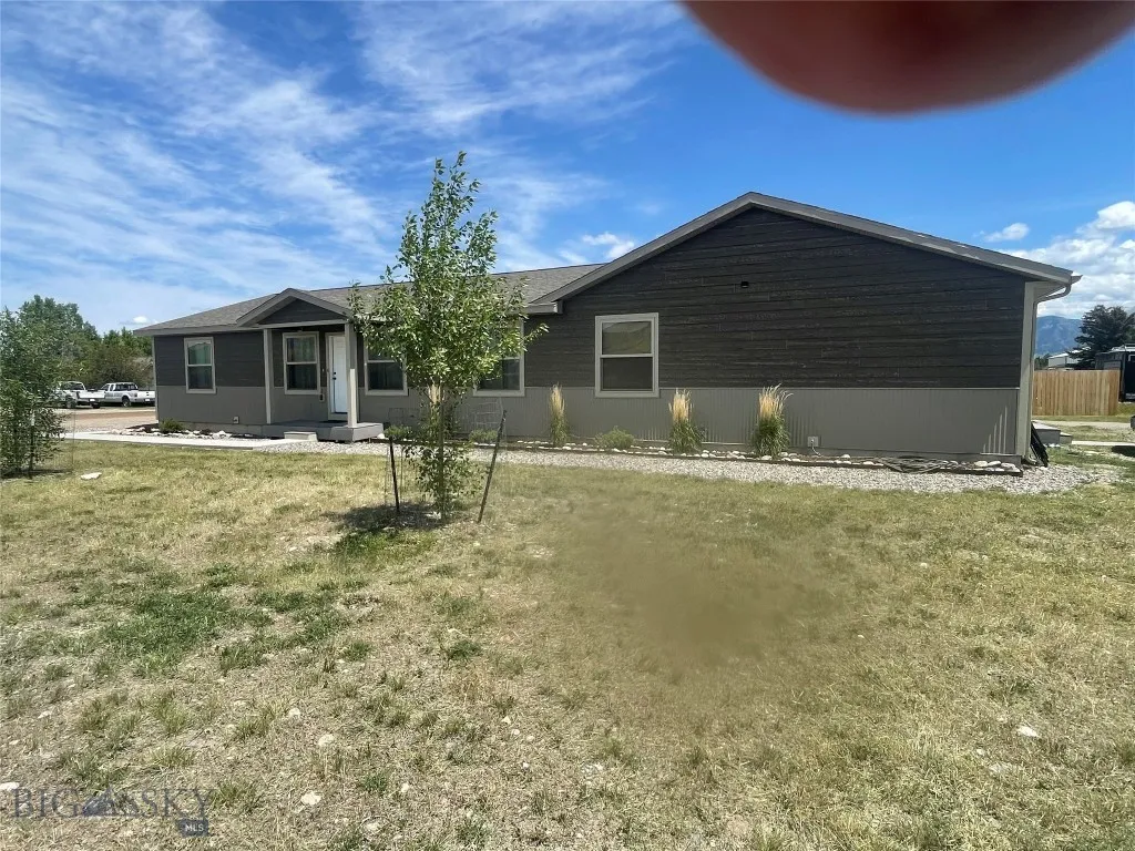 511 W Hugel, Ennis, Montana 59729, Ennis, Montana 59729, ,Residential Income,For Sale,511 W Hugel, Ennis, Montana 59729,0,402812