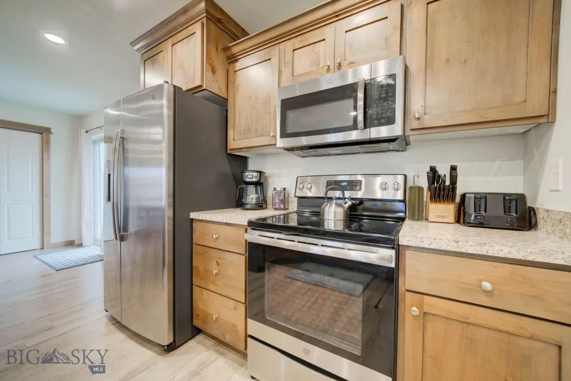 511 W Hugel, Ennis, Montana 59729, Ennis, Montana 59729, ,Residential Income,For Sale,511 W Hugel, Ennis, Montana 59729,0,402812