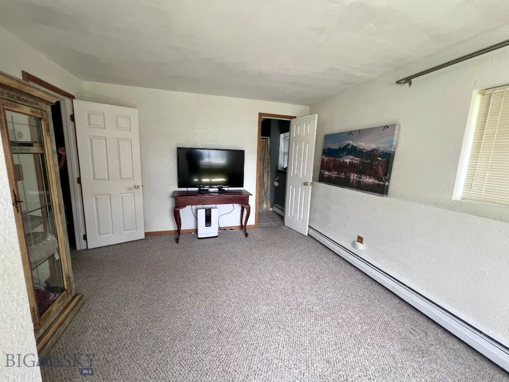 616 Comet, Livingston, Montana 59047, Livingston, Montana 59047, 5 Bedrooms Bedrooms, ,1 BathroomBathrooms,Residential,For Sale,616 Comet, Livingston, Montana 59047,402820