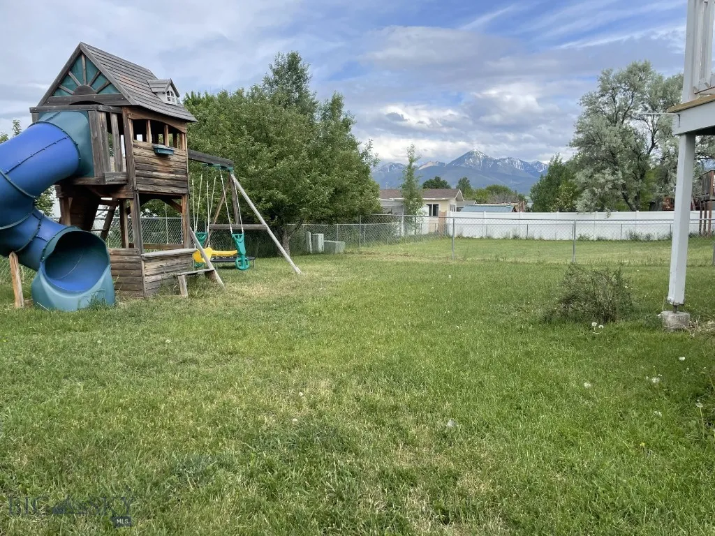 616 Comet, Livingston, Montana 59047, Livingston, Montana 59047, 5 Bedrooms Bedrooms, ,1 BathroomBathrooms,Residential,For Sale,616 Comet, Livingston, Montana 59047,402820