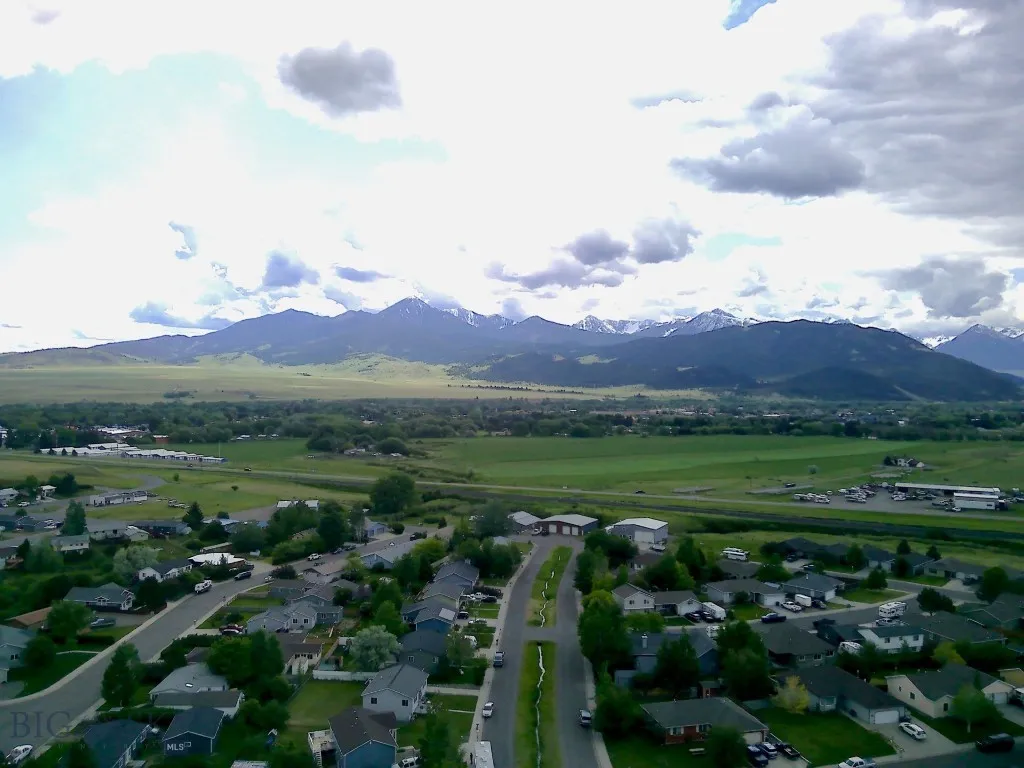 616 Comet, Livingston, Montana 59047, Livingston, Montana 59047, 5 Bedrooms Bedrooms, ,1 BathroomBathrooms,Residential,For Sale,616 Comet, Livingston, Montana 59047,402820