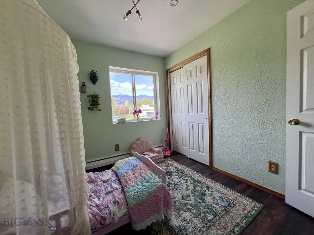 616 Comet, Livingston, Montana 59047, Livingston, Montana 59047, 5 Bedrooms Bedrooms, ,1 BathroomBathrooms,Residential,For Sale,616 Comet, Livingston, Montana 59047,402820
