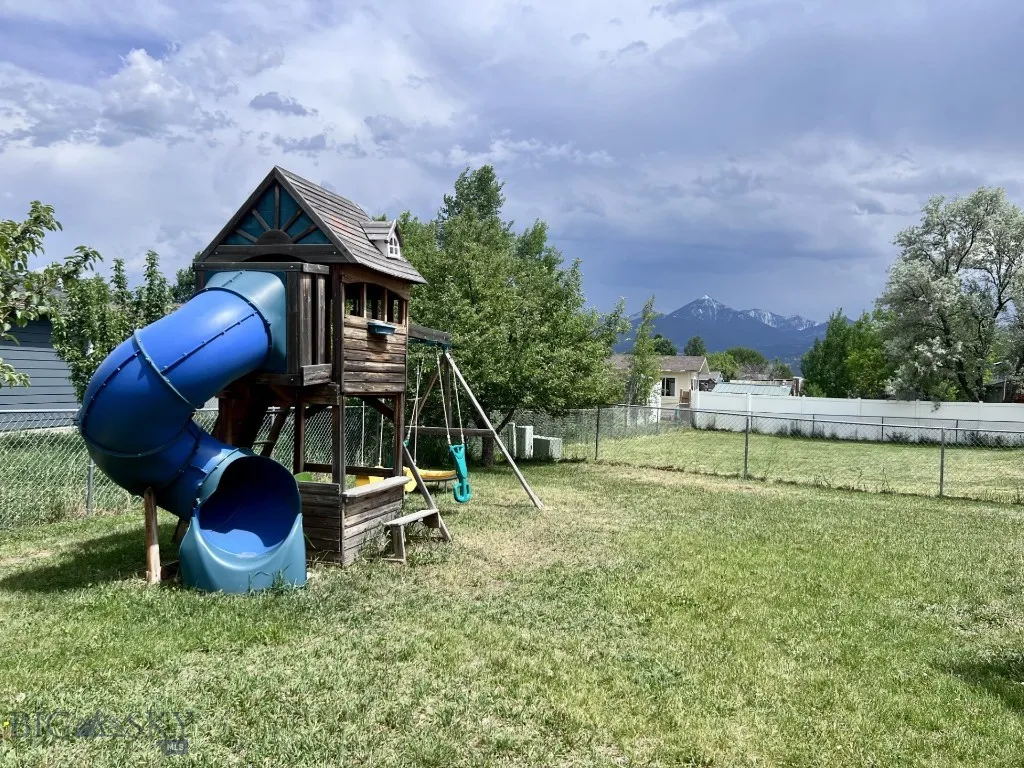 616 Comet, Livingston, Montana 59047, Livingston, Montana 59047, 5 Bedrooms Bedrooms, ,1 BathroomBathrooms,Residential,For Sale,616 Comet, Livingston, Montana 59047,402820