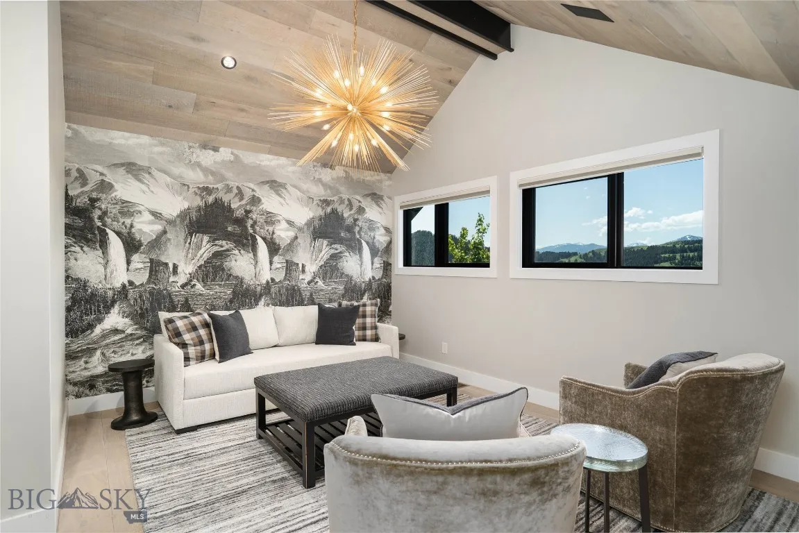 Upper level Bonus Room