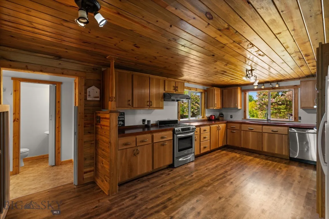 234 Mill Creek Road, Sheridan, Montana 59749, Sheridan, Montana 59749, ,Residential Income,For Sale,234 Mill Creek Road, Sheridan, Montana 59749,0,402938