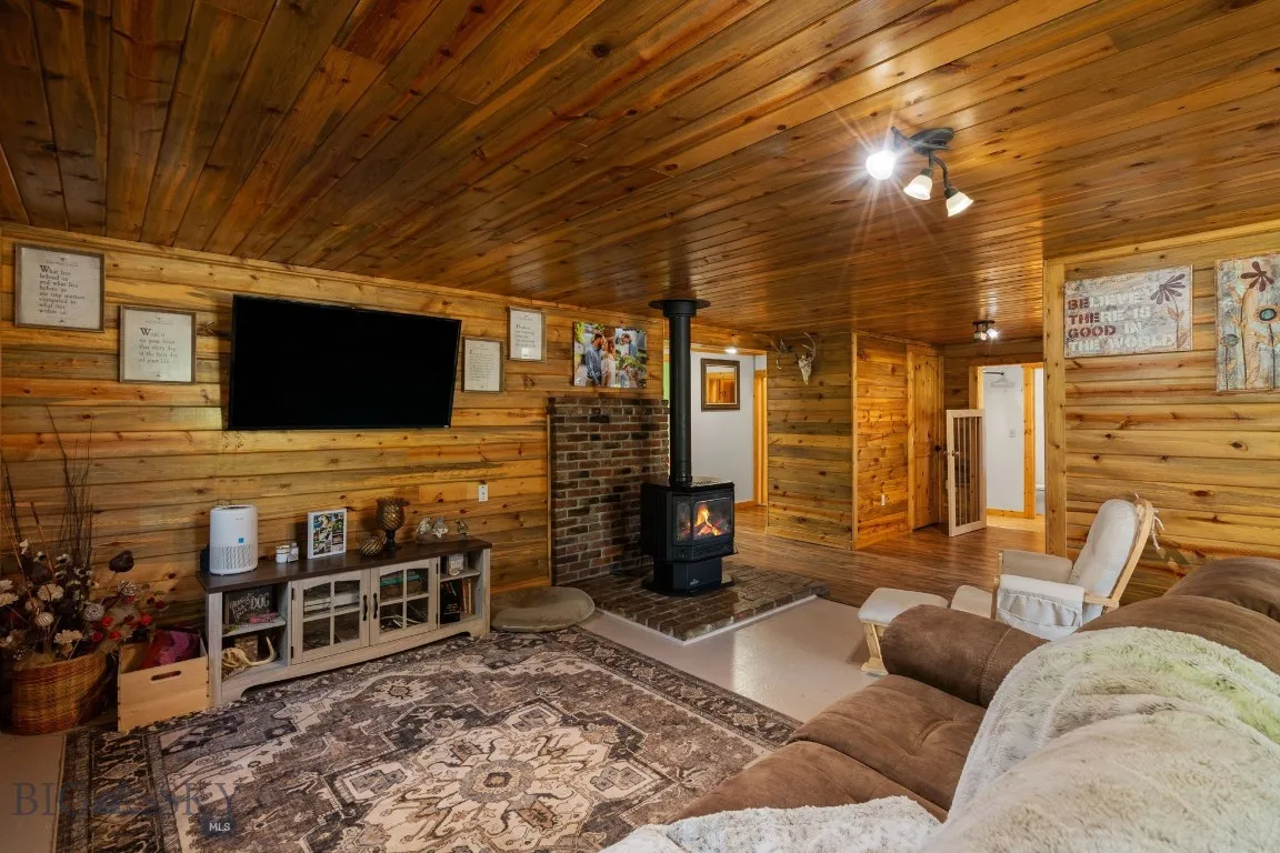 234 Mill Creek Road, Sheridan, Montana 59749, Sheridan, Montana 59749, ,Residential Income,For Sale,234 Mill Creek Road, Sheridan, Montana 59749,0,402938