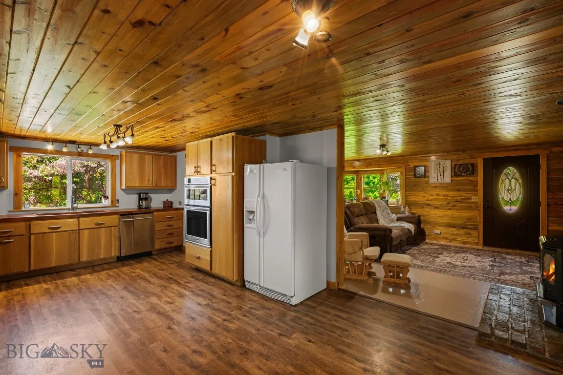 234 Mill Creek Road, Sheridan, Montana 59749, Sheridan, Montana 59749, ,Residential Income,For Sale,234 Mill Creek Road, Sheridan, Montana 59749,0,402938