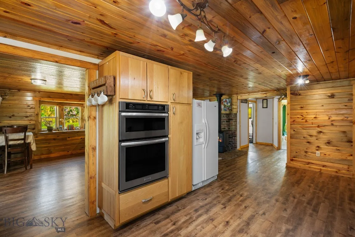 234 Mill Creek Road, Sheridan, Montana 59749, Sheridan, Montana 59749, ,Residential Income,For Sale,234 Mill Creek Road, Sheridan, Montana 59749,0,402938