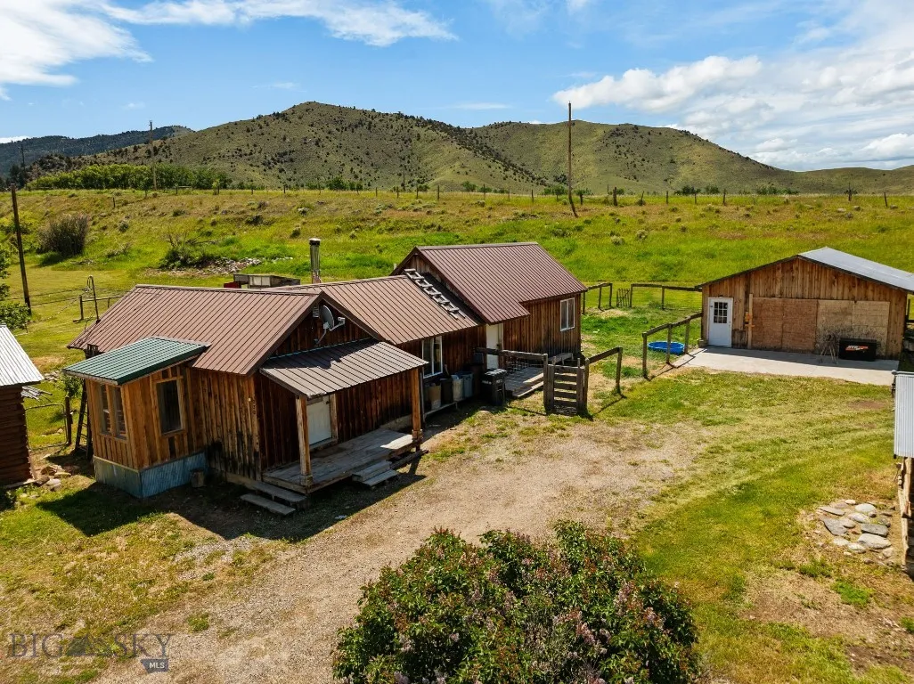 234 Mill Creek Road, Sheridan, Montana 59749, Sheridan, Montana 59749, ,Residential Income,For Sale,234 Mill Creek Road, Sheridan, Montana 59749,0,402938